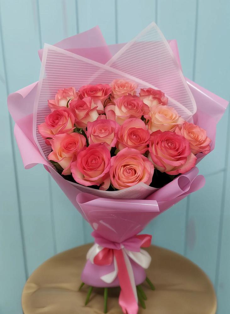 Букет 15 Розовых роз Равель в Тимшино
