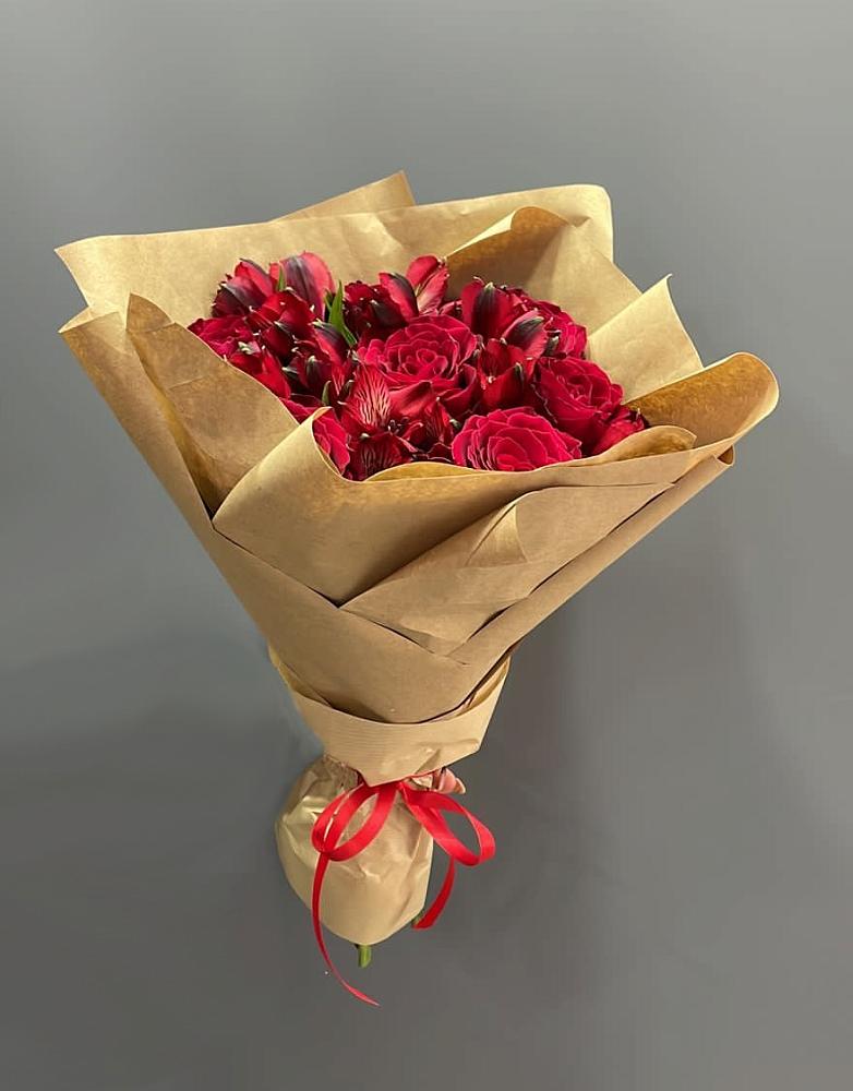 Букет цветов из: Альстромерии и Розы в Тимшино