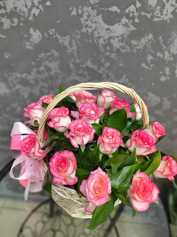 Цветочная композиция из Розы в корзине в Тимшино