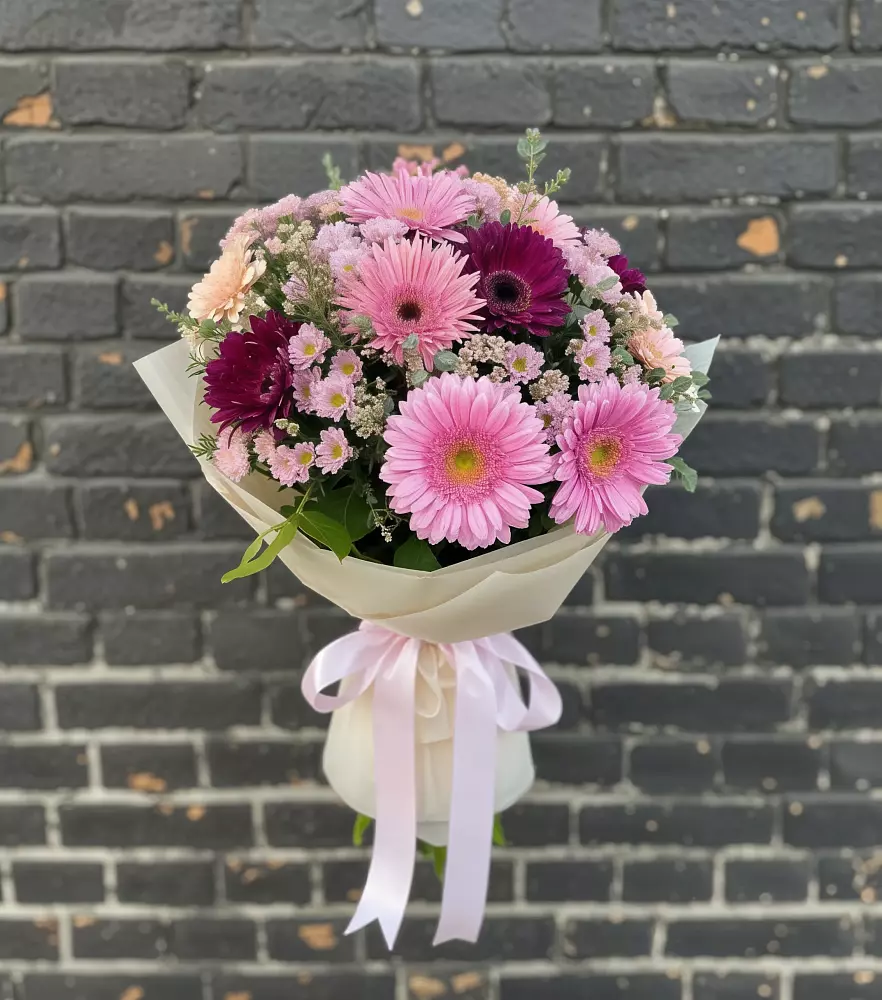 Букет цветов из: Герберы и Хризантемы в Тимшино