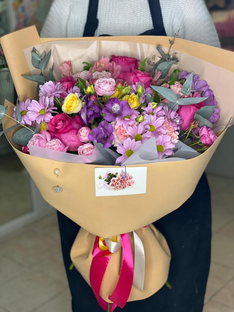 Букет цветов из: Хризантемы, Гвоздики и Альстромерии в Тимшино