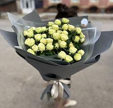Букет Белые кустовые розы Солинеро в Тимшино