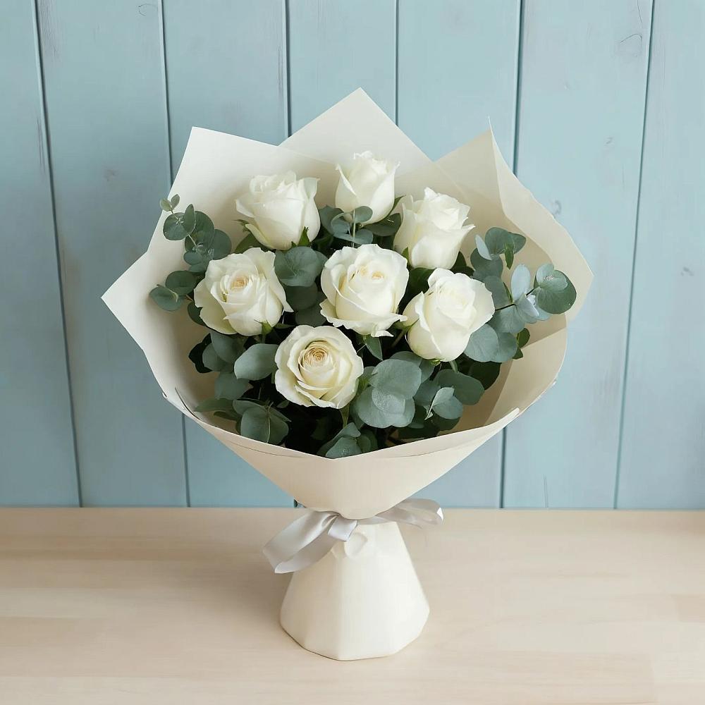 Букет Белые розы в Эвкалипте в Тимшино
