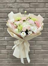Букет цветов из:  Гвоздики, Розы, Лизиантусы и Хризантемы в Тимшино