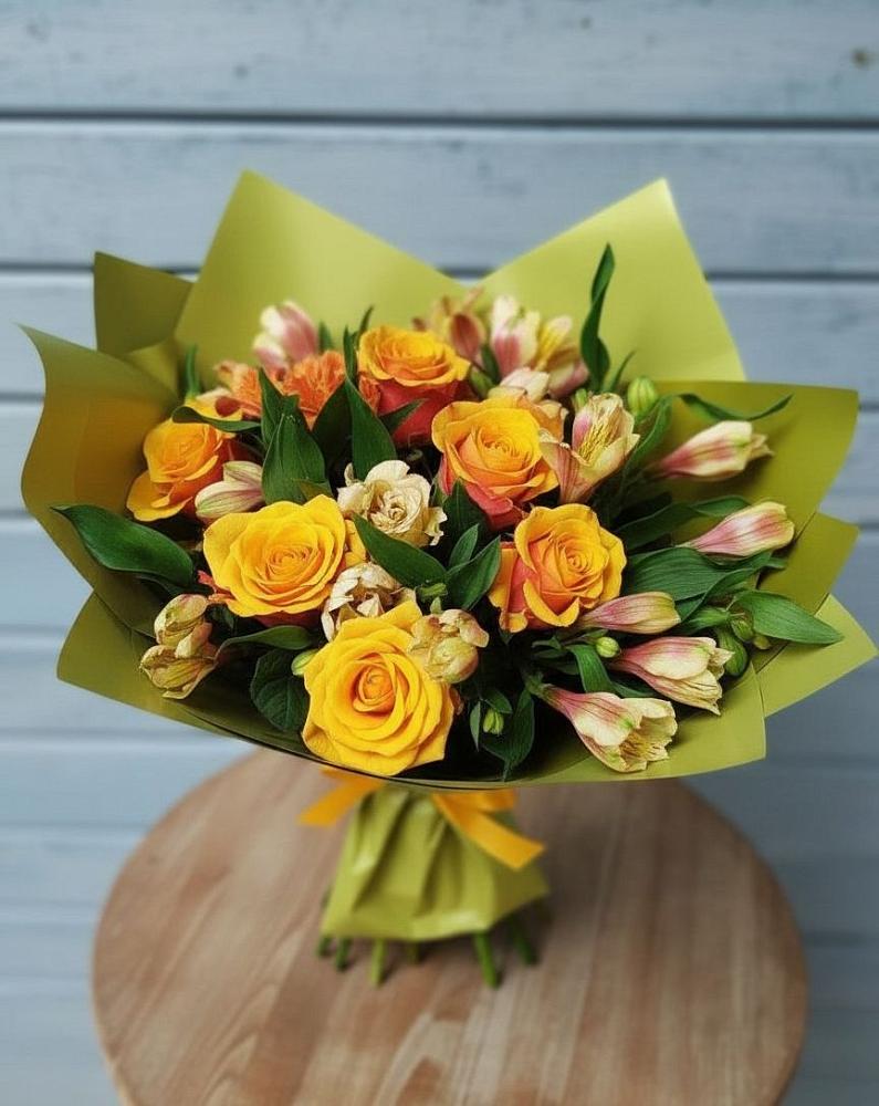 Букет цветов из: Альстромерии и Розы в Тимшино