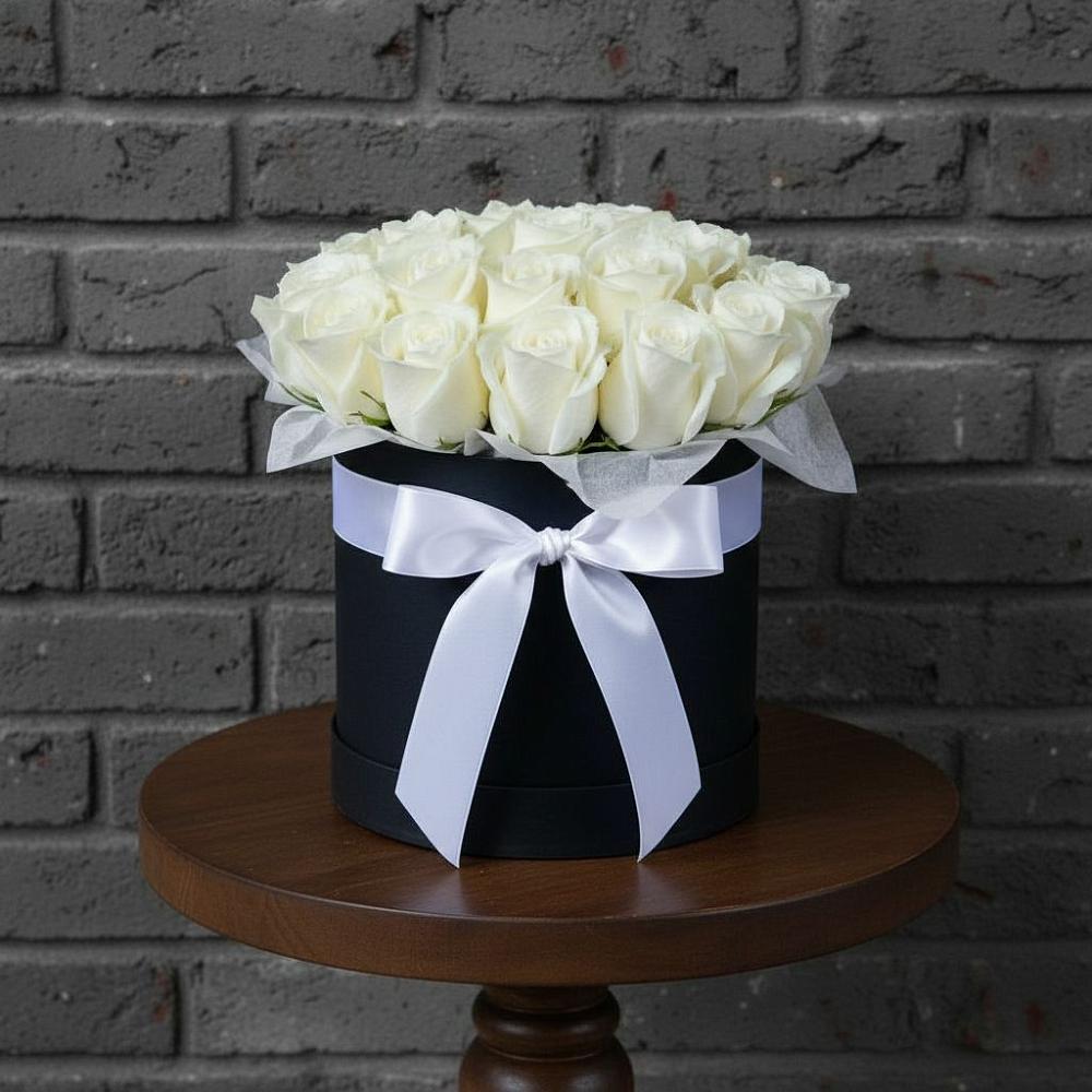 Цветочная композиция из Розы в шляпной коробке в Тимшино